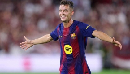 每体：卡萨多希望留在巴萨，俱乐部计划近期和他谈谈