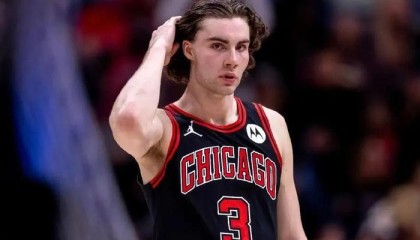 虎扑直播-吉迪续约引发连锁反应！公牛被迫重构后场，怀特与多苏穆未来成谜